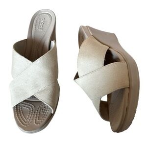 CROCS LEIGH II CRISS CROSS STRAPS ROUND TOE BEIGE WEDGE SANDALS SIZE 10
